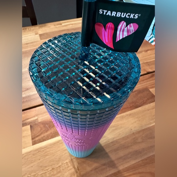 Starbucks New Limited Edition Valentines Venti / NWT - Picture 2 of 7